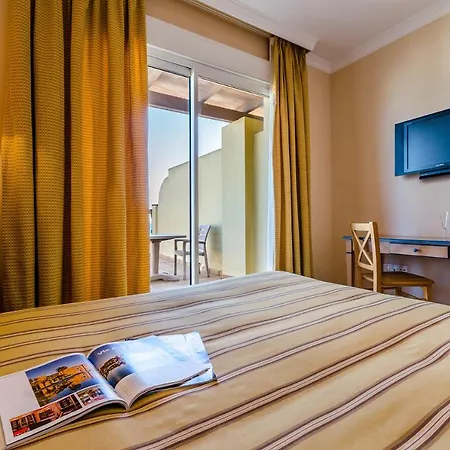 Mirador Hotel 3*